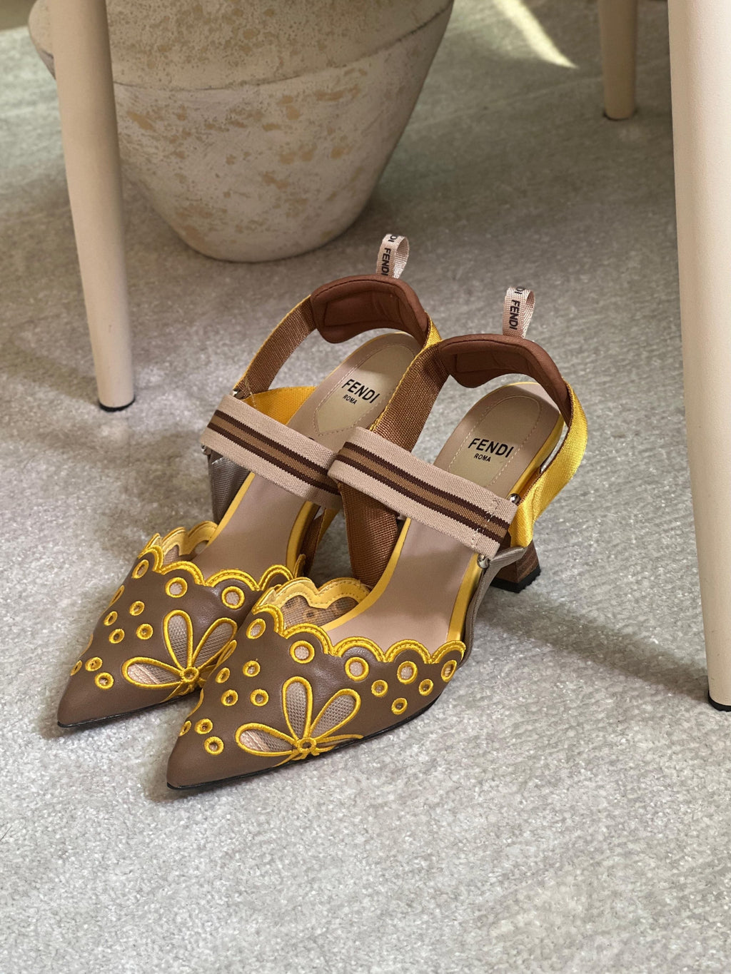 FENDI Colibr矛 slingback pumps
