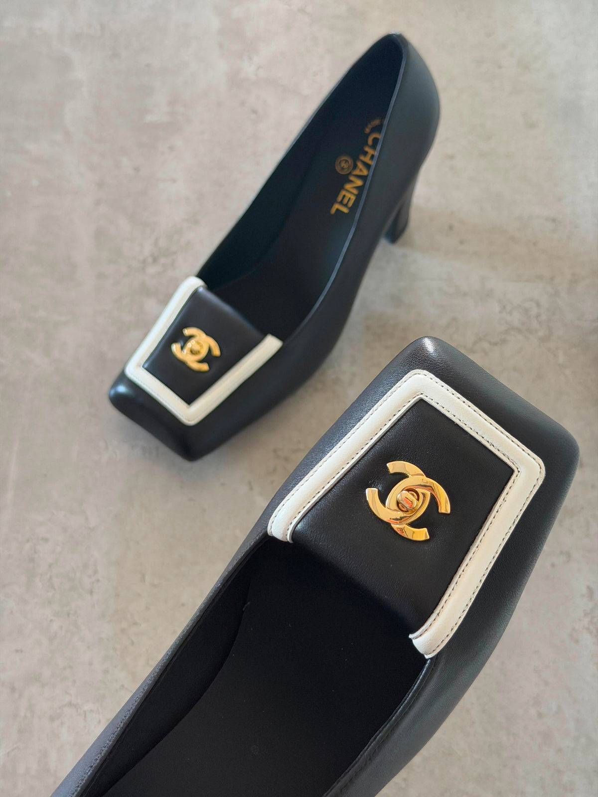 Chanel Pumps - calfskin