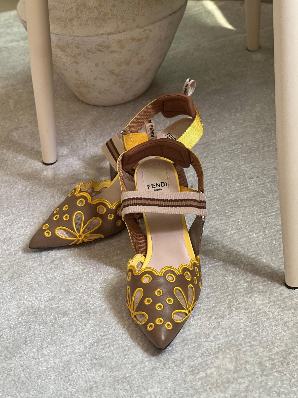 FENDI Colibr矛 slingback pumps